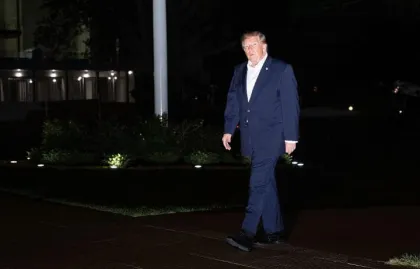 Trump’s Midterm Strategy Faces a Critical Test as Voters Focus on the Economy