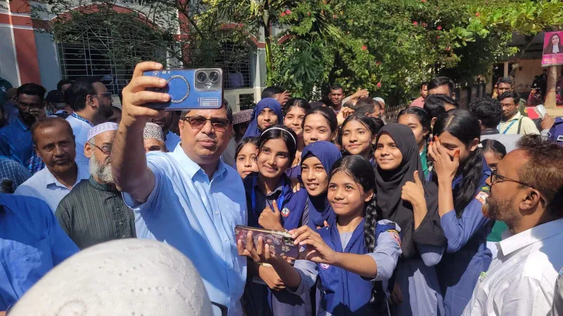 জাইমা রহমানের জন্মদিনে ৫৪৮ ছাত্রীর হাতে সাইকেল, দুই দিনে ৪ হাজার মানুষ পেলেন বিনামূল্যে চক্ষুসেবা