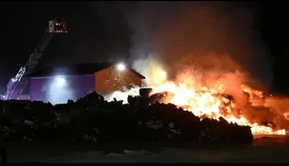 যুক্তরাষ্ট্রের বিখ্যাত ওটস কারখানায় বিস্ফোরণ ও আগুন, অল্পের জন্য রক্ষা পেলেন কর্মীরা