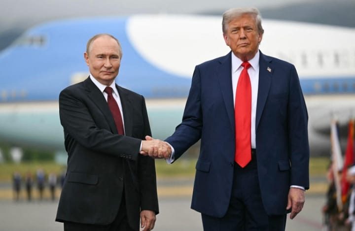 Trump’s Russia Policy Triggers Rare Bipartisan Pushback in Congress Ahead of Midterms