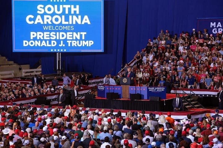 Trump’s Campaign Spending Surges as Midterm Battle Intensifies