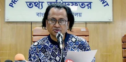 শেখ হাসিনা ফিরলেই মব নয়, অপেক্ষা করছে আইনের কাঠগড়া: তথ্য উপদেষ্টার কঠোর বার্তা