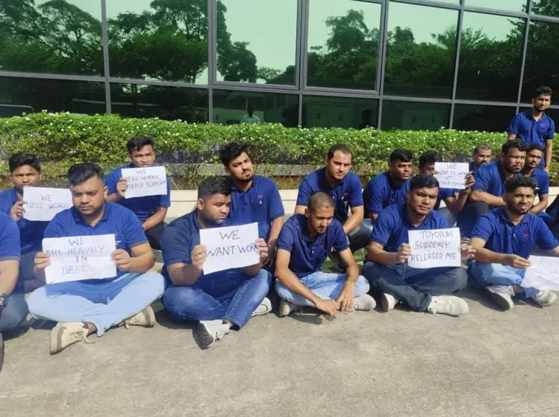 মালয়েশিয়ায় চাকরি হারানোর শঙ্কায় ৩৬ বাংলাদেশিসহ ১৩০ শ্রমিকের অন্য কোম্পানিতে কাজের দাবি