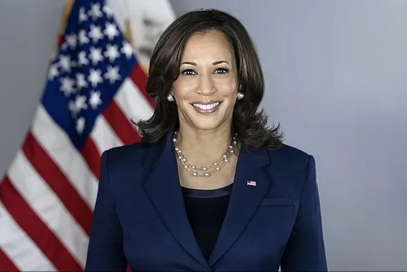 Kamala Harris Warns Democrats Against Impeaching Trump After Midterm Election Victory