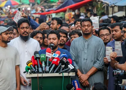 জামায়াতের কর্মসূচি থেকে কি দূরত্ব রাখবে এনসিপি? লংমার্চ ঘিরে নতুন আলোচনা