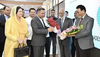 জাপান সফর শেষে দেশে ফিরলেন প্রধানমন্ত্রী, ছয় চুক্তিতে খুলছে অর্থনৈতিক সহযোগিতার নতুন দিগন্ত